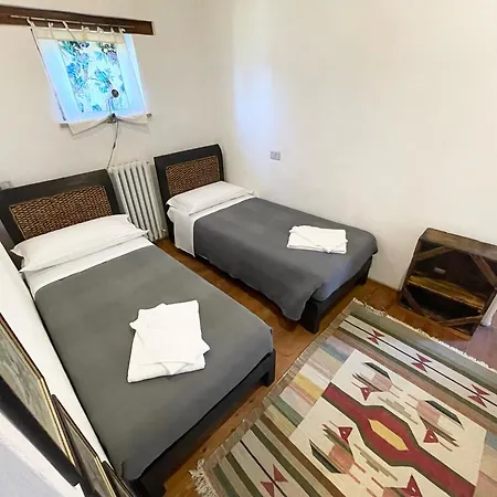 Spoleto Tranquilita Sleeps 20 With Wifi Pool Yoga Gardens And Views 别墅