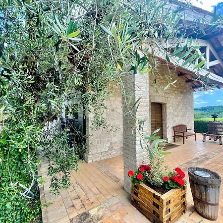 Spoleto Tranquilita Sleeps 20 With Wifi Pool Yoga Gardens And Views 别墅