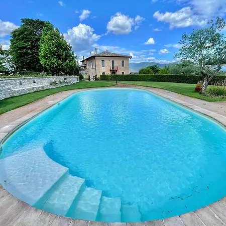 Villa Spoleto Tranquilita Sleeps 20 With Wifi Pool Yoga Gardens And Views