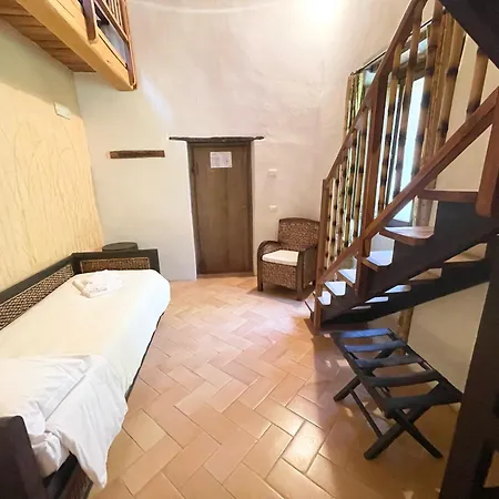 Spoleto Tranquilita Sleeps 20 With Wifi Pool Yoga Gardens And Views 别墅