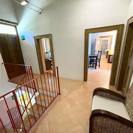 Spoleto Tranquilita Sleeps 20 With Wifi Pool Yoga Gardens And Views 别墅