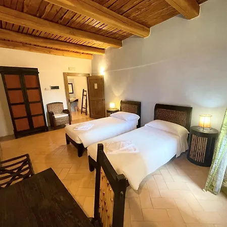 Spoleto Tranquilita Sleeps 20 With Wifi Pool Yoga Gardens And Views 别墅