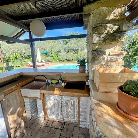 Spoleto Tranquilita Sleeps 20 With Wifi Pool Yoga Gardens And Views * Morro