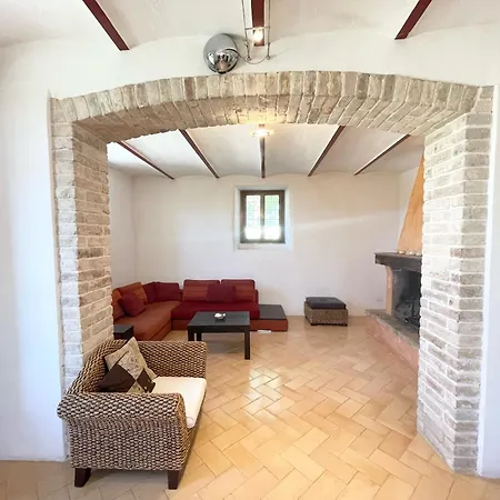 Spoleto Tranquilita Sleeps 20 With Wifi Pool Yoga Gardens And Views