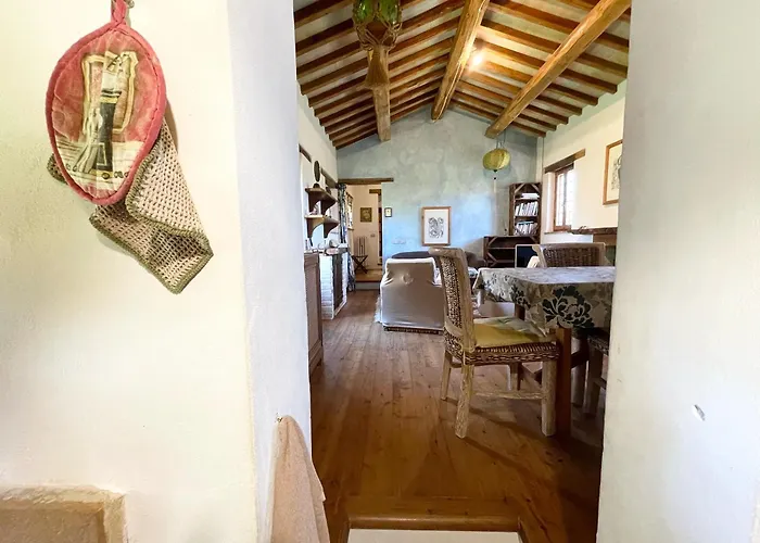 Spoleto Tranquilita Sleeps 20 With Wifi Pool Yoga Gardens And Views