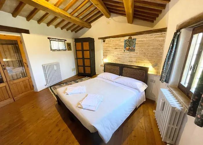 Villa Spoleto Tranquilita Sleeps 20 With Wifi Pool Yoga Gardens And Views Morro