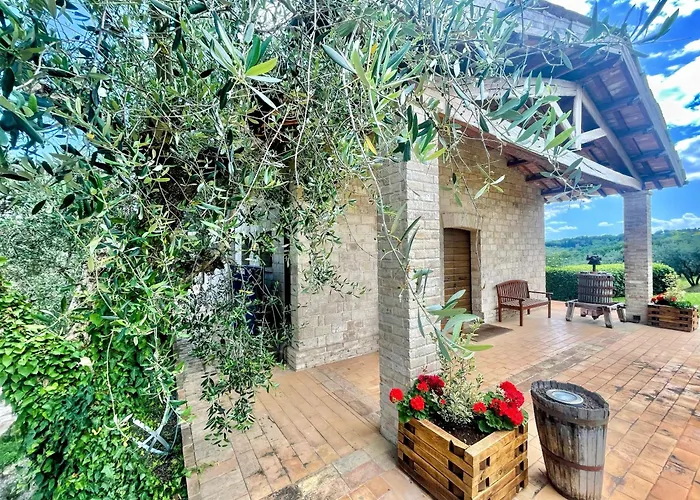 Spoleto Tranquilita Sleeps 20 With Wifi Pool Yoga Gardens And Views Villa
