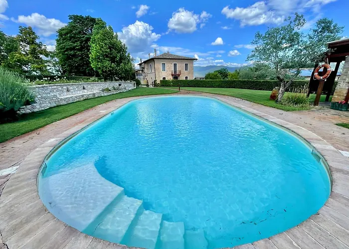 Villa Spoleto Tranquilita Sleeps 20 With Wifi Pool Yoga Gardens And Views