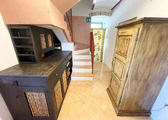 Spoleto Tranquilita Sleeps 20 With Wifi Pool Yoga Gardens And Views