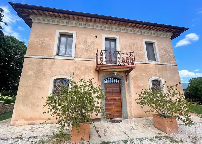 Spoleto Tranquilita Sleeps 20 With Wifi Pool Yoga Gardens And Views Morro